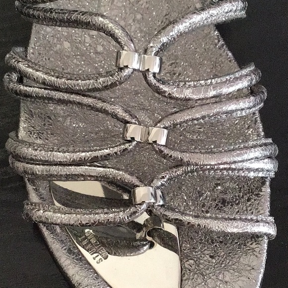 Stuart Weitzman size 9 silver sandals - Picture 5 of 13